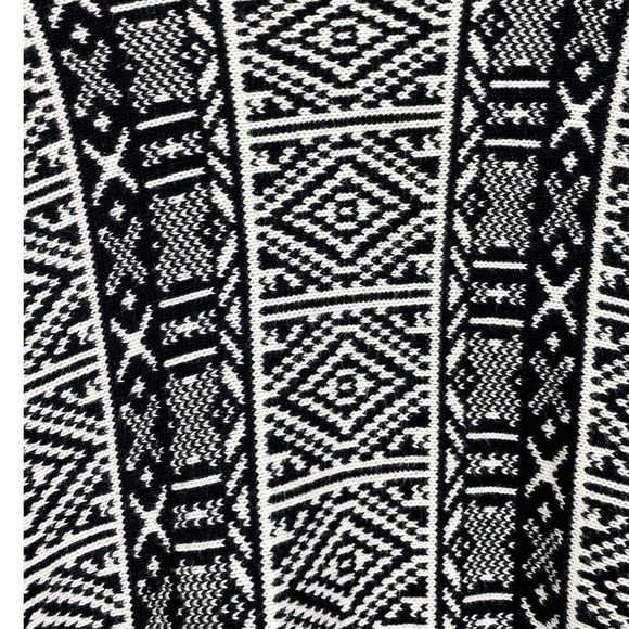 Old Navy Black White Aztec Sweater Cardigan Small - Picture 5 of 6